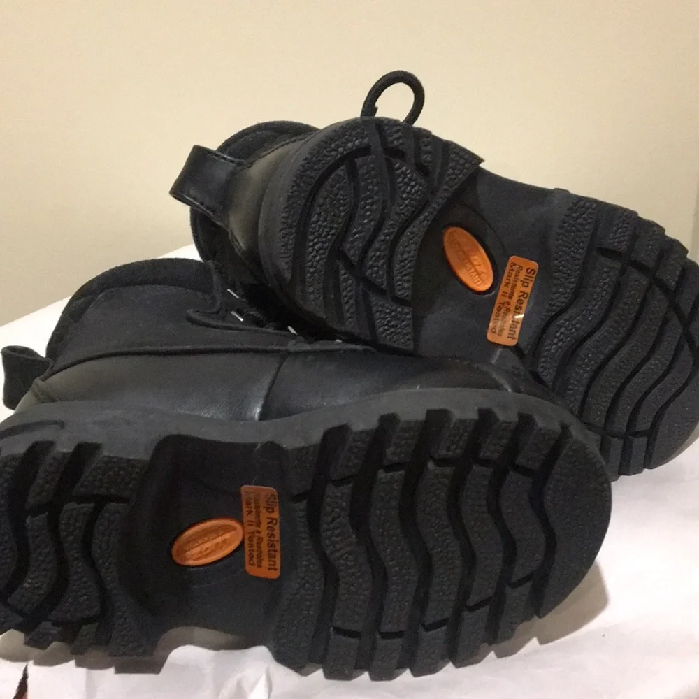 NWOT! Lugz Kids lace up construction boots memory foam insole slip resistance 5